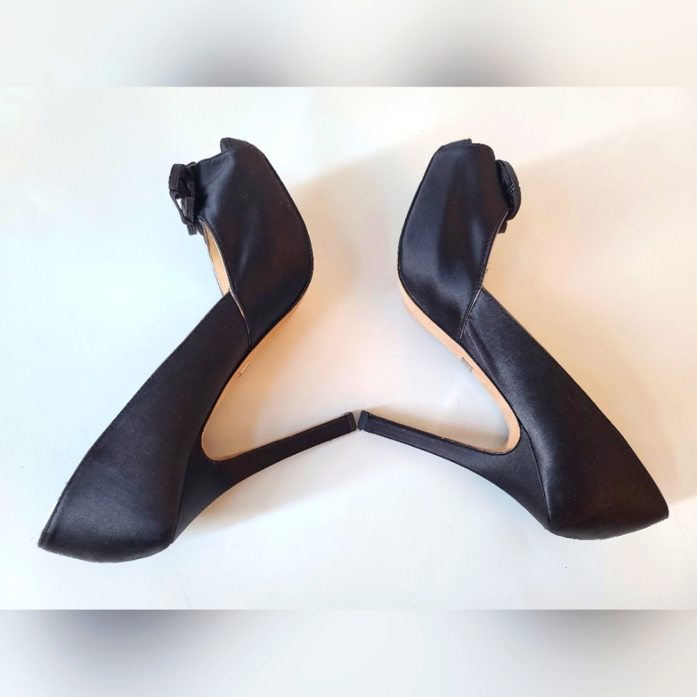 BADGLEY MISCHKA Satin open toe embellish black heels. SIZE 8.5